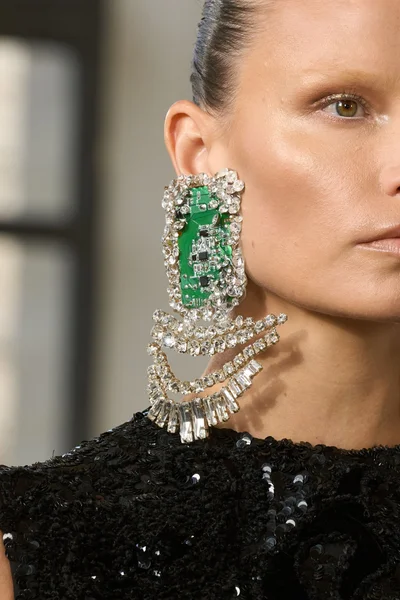 Look 52